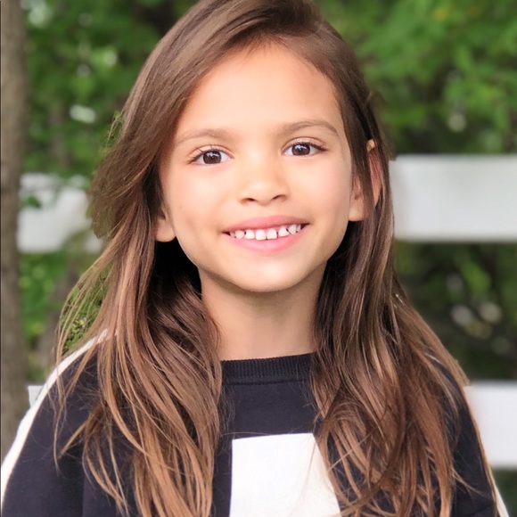 Meet your Posher, Prescilla - Picture 1 of 1